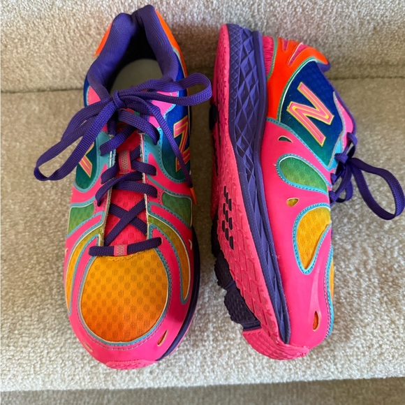 New Balance 890 V3 “Rainbow”Sneakers - Picture 9 of 13